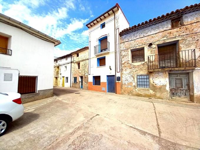 Fotografía Casa de pueblo en Used, Zaragoza Comprar 